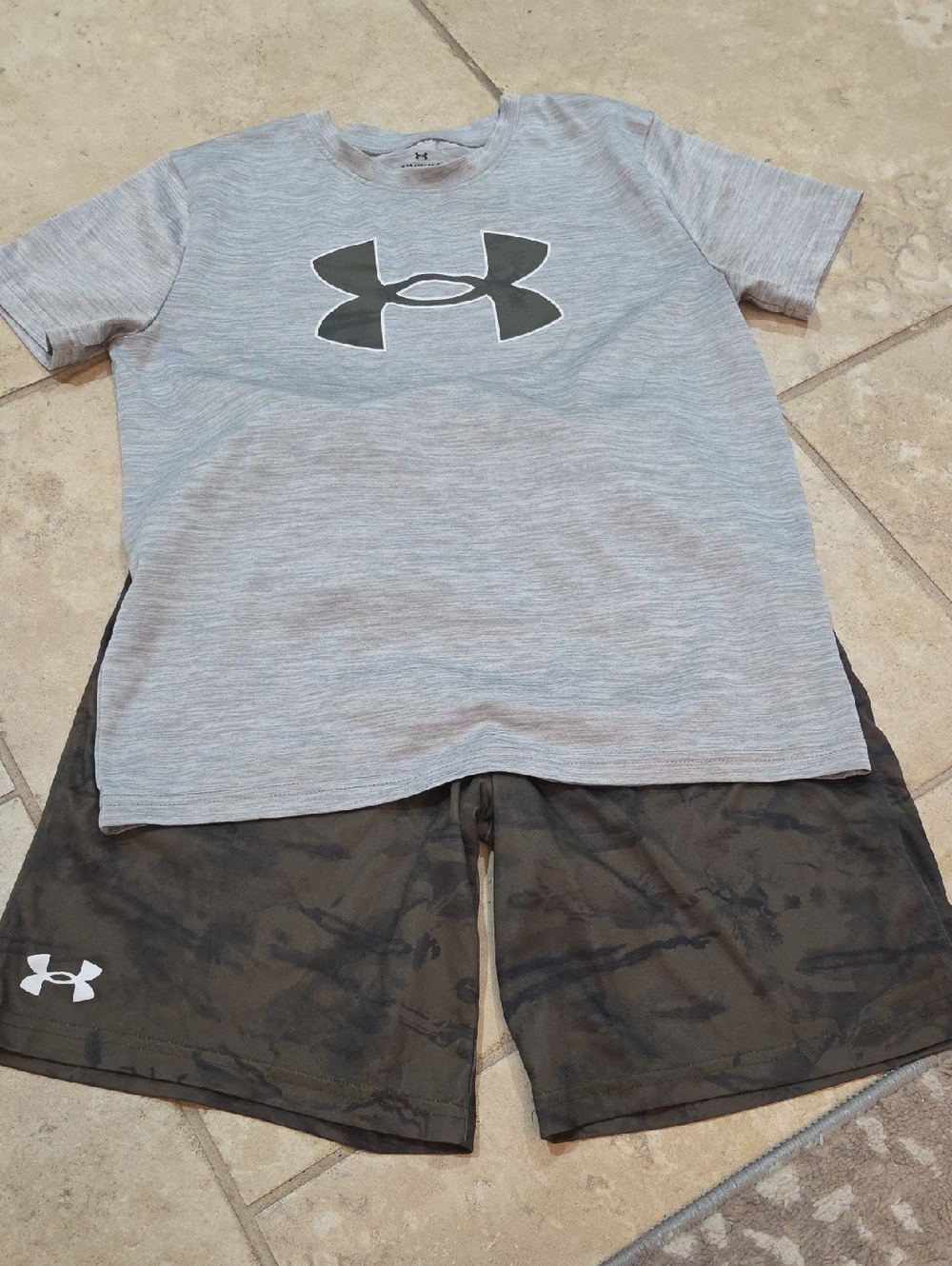 BOYS MEDIUM ATHLETIC TEE & SHORTS